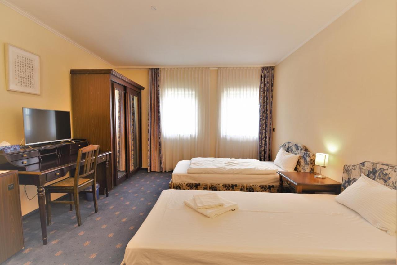 Landhotelullrich Baumholder Bagian luar foto