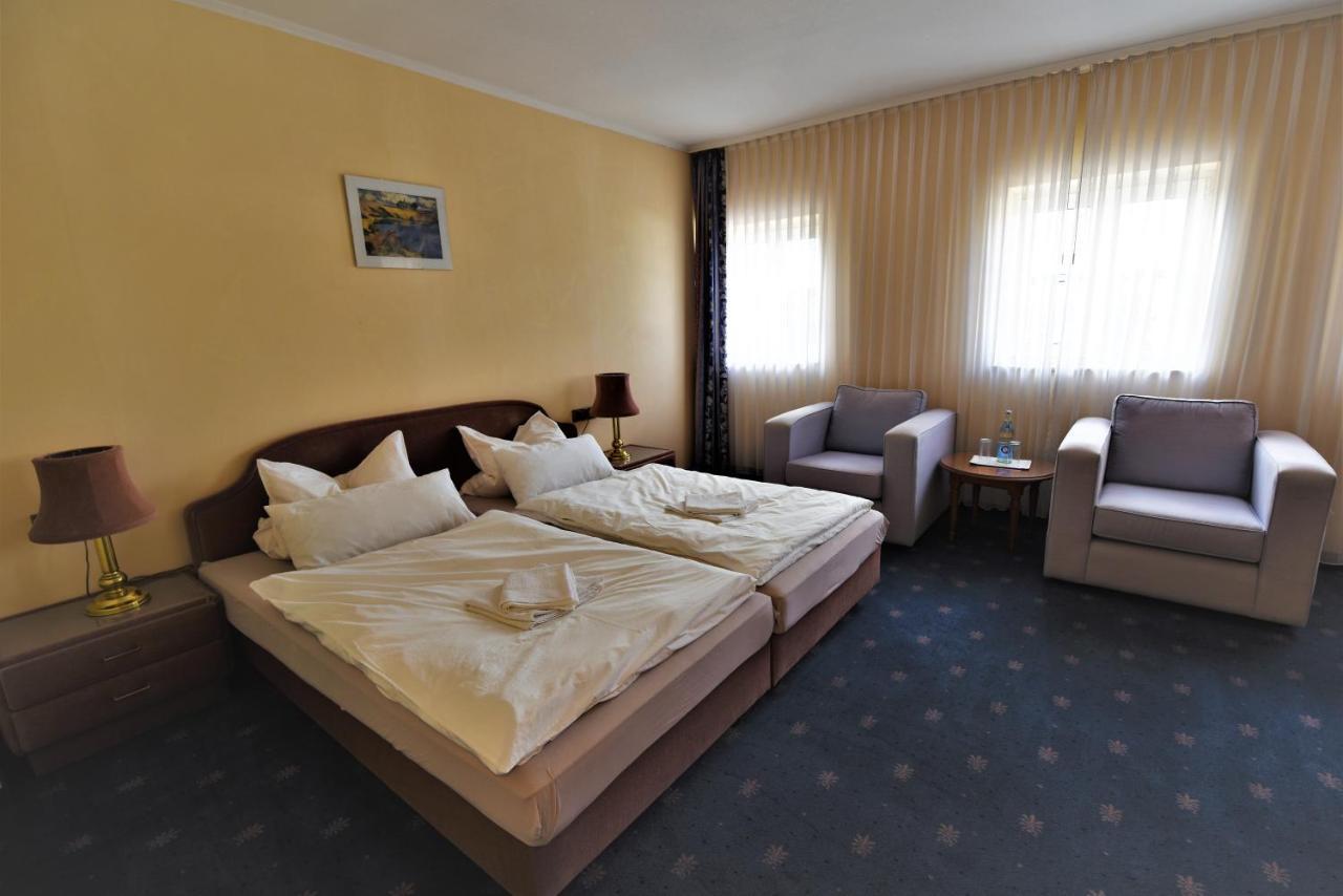 Landhotelullrich Baumholder Bagian luar foto